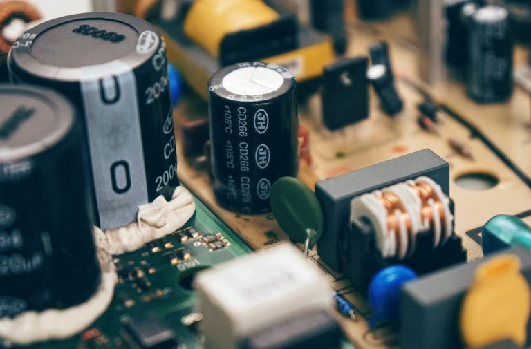 能量无限·驰骋未来——探索动力电池PLM的壮阔舞台