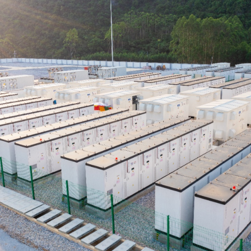 储能集成技术的不断进化：实现清洁能源与电网的协同演进