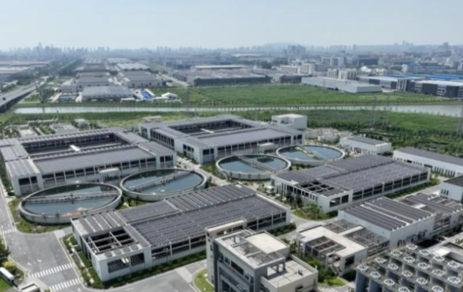 创新水质净化厂：光伏发电、污水净化、人工湿地一体化