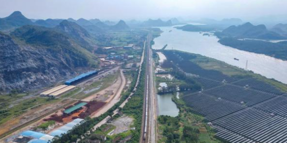 国能清远电厂铁路专用线正式开通，加强电力供应基础设施