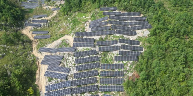 重庆巫山山地光伏项目首批80兆瓦并网成功