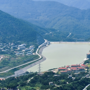 福建厦门抽水蓄能电站2#引水系统提前安装成功