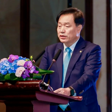 朱共山演讲：储能产业势头强劲