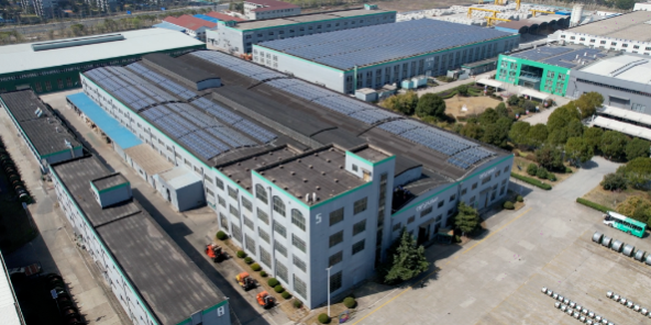 江苏企业合作光储项目助力能源转型 中国安能南宁分公司成功并网玉溪新平光伏项目